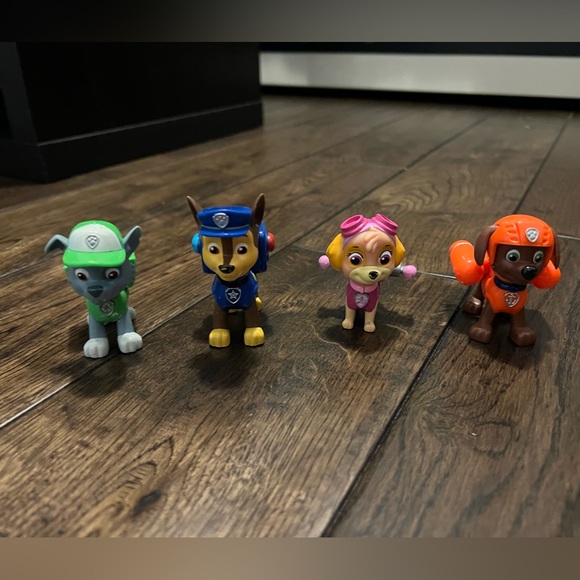 Paw Patrol; Miscellaneous Pups/Figures (9) - Picture 2 of 4